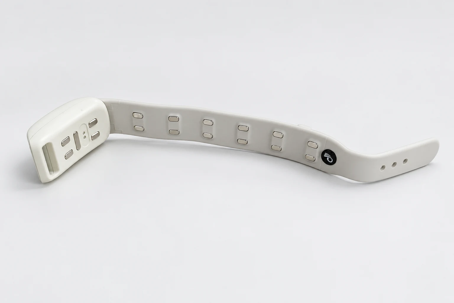 Metal electrodes and adjustment holes on the inside of the gForce Ultra band